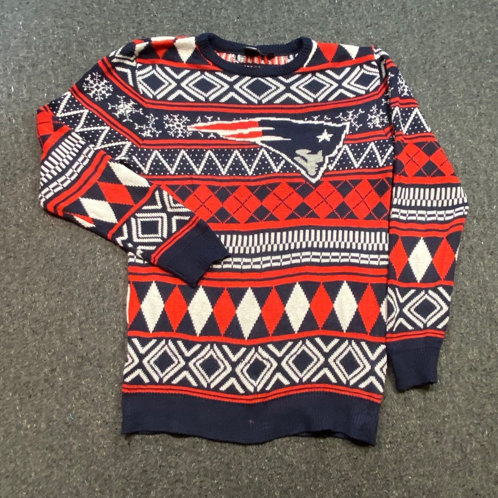NFL New England Patriots Sweater Sz S Mens Navy Red Holiday Argyle Fan Gear